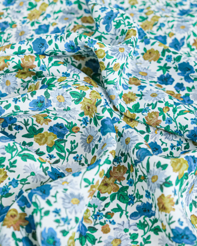 Tissu Liberty Fabrics@ Viscose Ecovero Bickington Rosy Pop Bleu - Mercerine