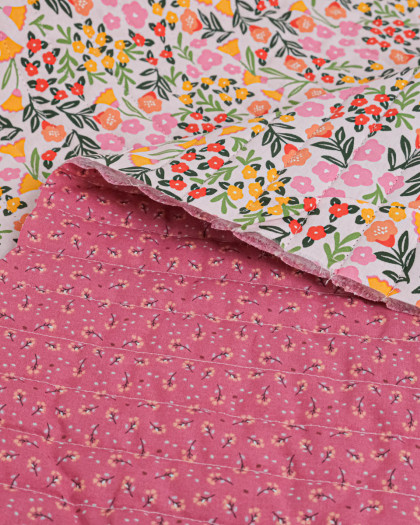 Tissu Matelassé Double Face Rose et Fuchsia Motif Fleuri
