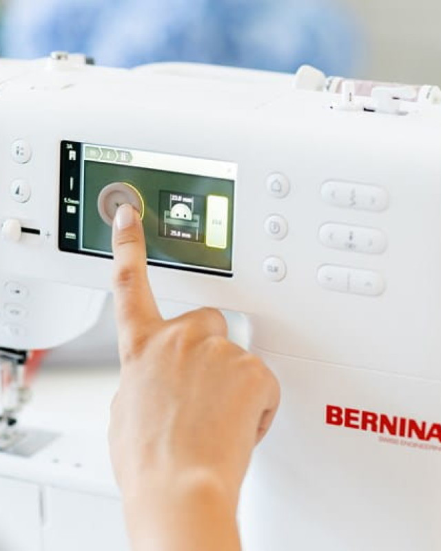 Machine à Coudre - 335 - BERNINA - Mercerine