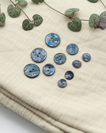 Bouton Nacre Akoya Vernis Bleu Marin - Mercerine