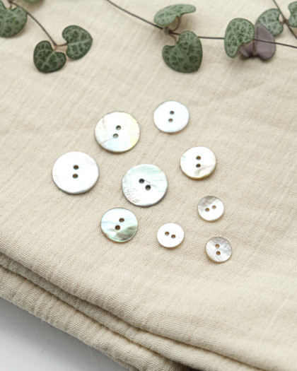 Bouton Nacre Akoya Vernis Gris - Mercerine