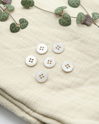 Bouton à coudre : nacre 4 trous Rivershell gris - Mercerine