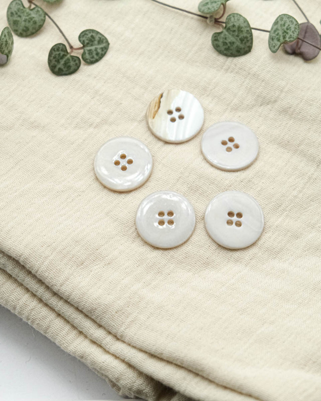 Bouton à coudre : nacre 4 trous Rivershell gris - Mercerine
