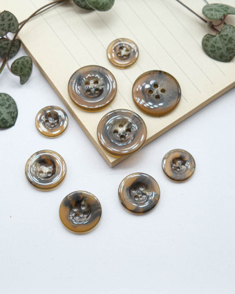 Bouton Polyester Effet Bois Brillant Marron - Mercerine