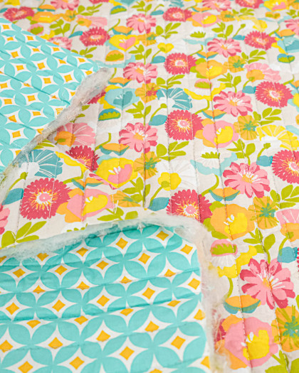 Tissu Matelassé Fleuri et Losange Turquoise - Mercerine