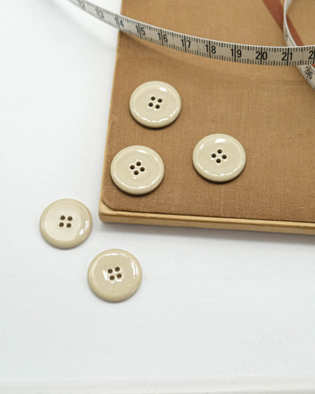 Bouton à coudre : beige brillant 4 trous - Mercerine