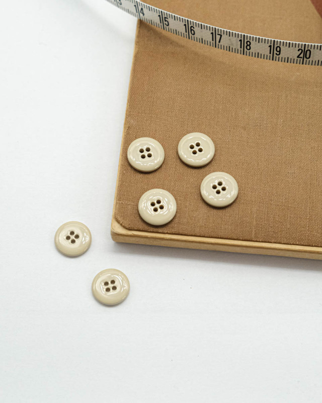 Bouton à coudre : beige brillant 4 trous - Mercerine