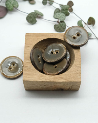 Boutons Vernis Taupe 30mm - Mercerine