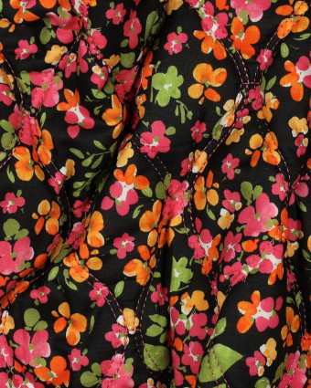 Tissu Coton Matelassé Fleuri Rose et Orange Fond Noir - Mercerine