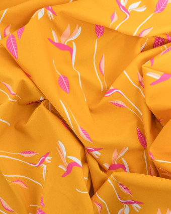 Tissu lycra Petite Feuille Rose Fond Ocre - Mercerine