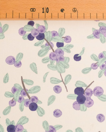 Popeline de Coton Imprimé Fleurs Mauves Sur Fond Beige - Mercerine