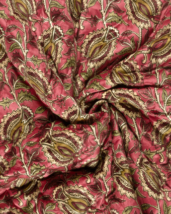Matelassé Toucher Velours Motif Floral Esprit Indien Rose - Mercerine