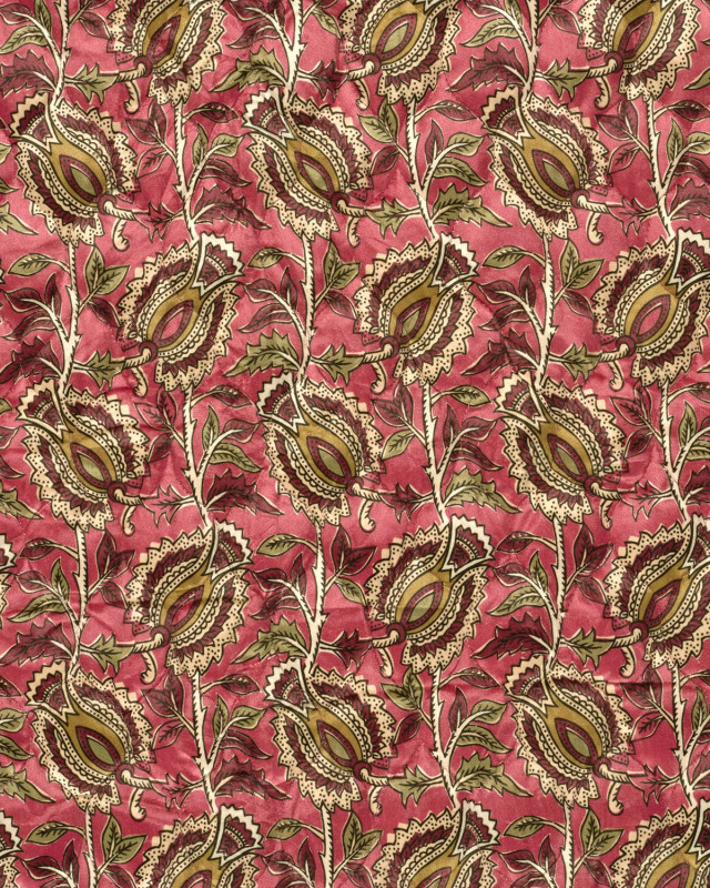 Matelassé Toucher Velours Motif Floral Esprit Indien Rose - Mercerine