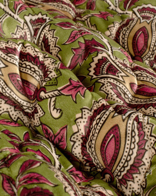 Matelassé Toucher Velours Motif Floral Esprit Indien Vert - Mercerine