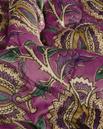 Matelassé Toucher Velours Motif Floral Esprit Indien Violet - Mercerine