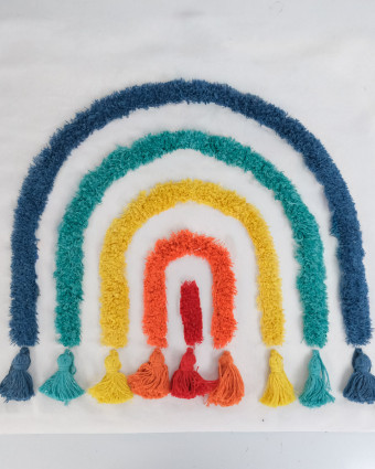 Panneau Punch Needle Arc-en-Ciel Pompon 45*45 - Mercerine