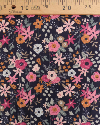 Tissu Matelassé Double Face Motif Fleuri Sur fond Bleu Nuit - Mercerine