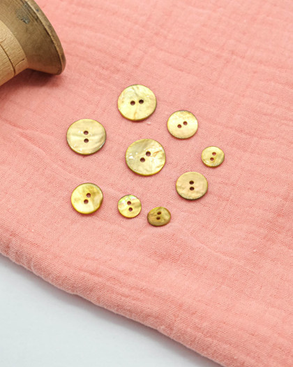Bouton Nacre Akoya Vernis Moutarde - Mercerine