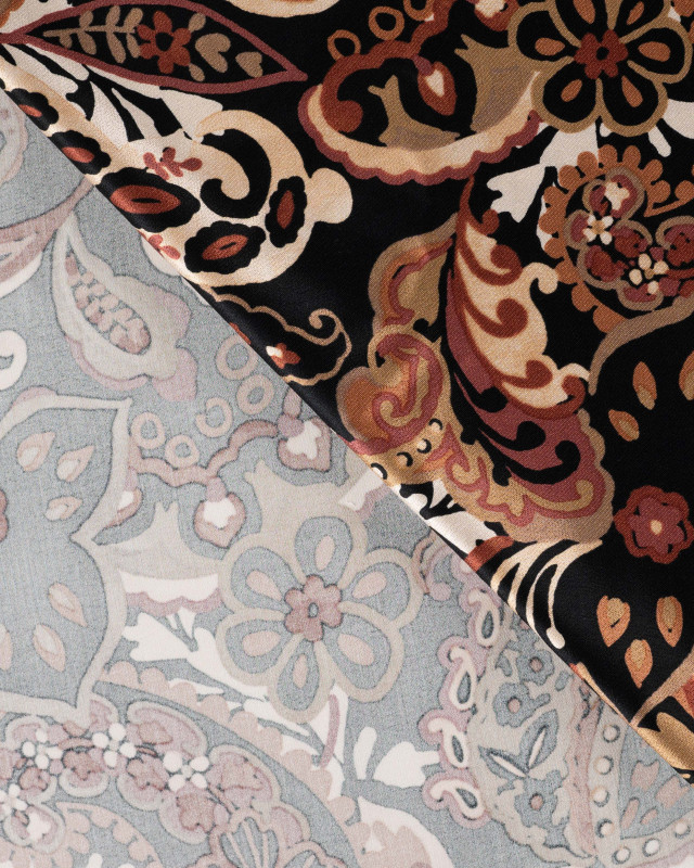 Tissu Viscose Satiné Motif Cachemire Camel Marsala - Mercerine