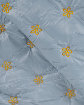 Tissu Matelassé Petites Fleurs Brodées Bleu - Mercerine