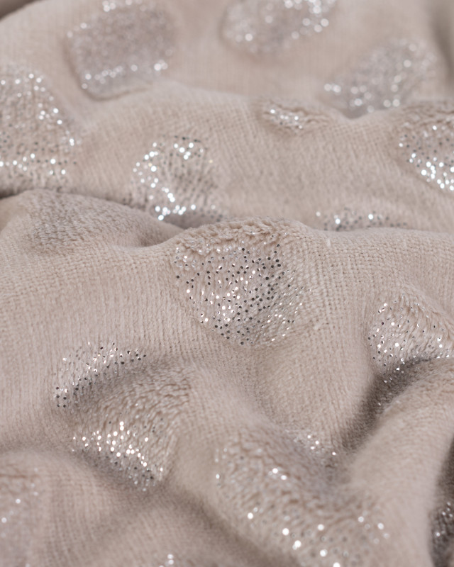 Tissu Polaire Motif Cœur à Pailettes Taupe - Mercerine