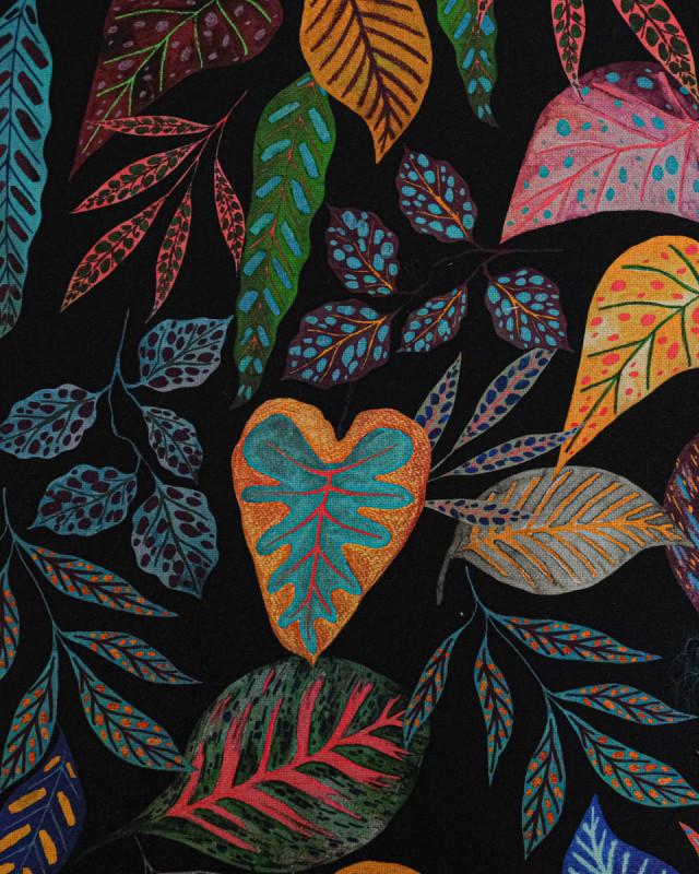 Tissu Canva Feuilles Colorées Fond Noir - Mercerine