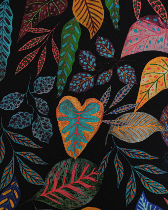 Tissu Canva Feuilles Colorées Fond Noir - Mercerine