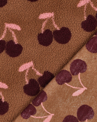 Tissu Sherpa Cacao Motif Cerise - Mercerine