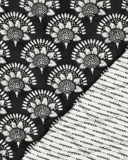 Tissu Matelassé Motif Floral Indien Noir Ecru - Mercerine