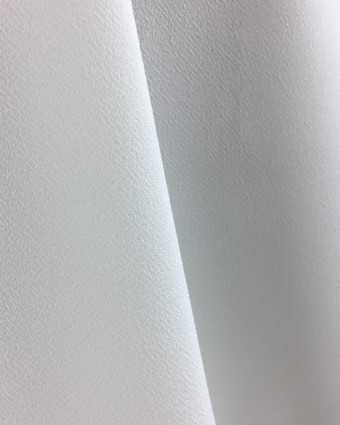 Tissu crêpe envers satin blanc Cristina - par 10cm -  Mercerine