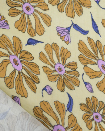 Tissu Double Gaze Jaune Pâle Motif Floral Parme et Noisette - Mercerine