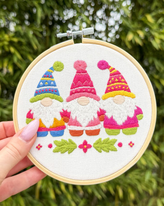 Kit Broderie - les Gnomes du Père Noël- avec Tambour 15cm - Mercerine