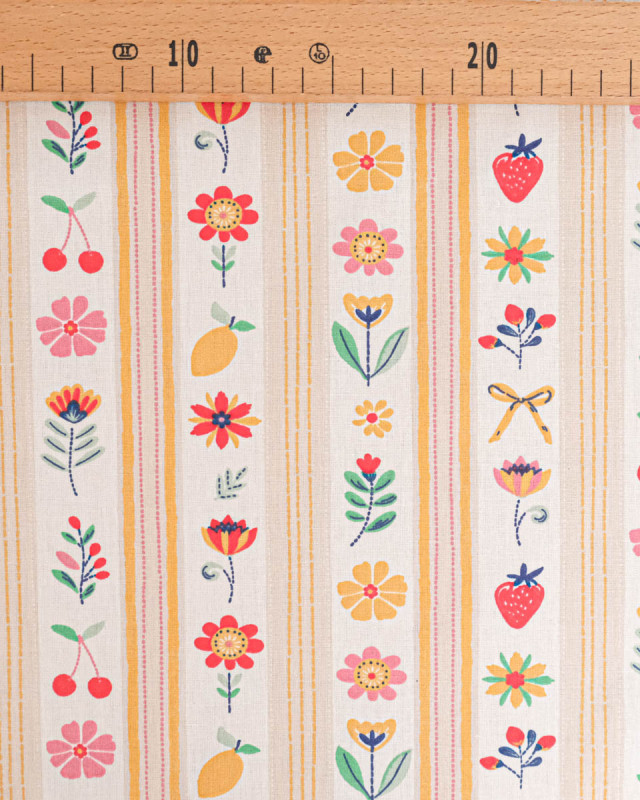 Tissu Coton Motif Fraises Fleurs Citrons Fond Jaune - Mercerine