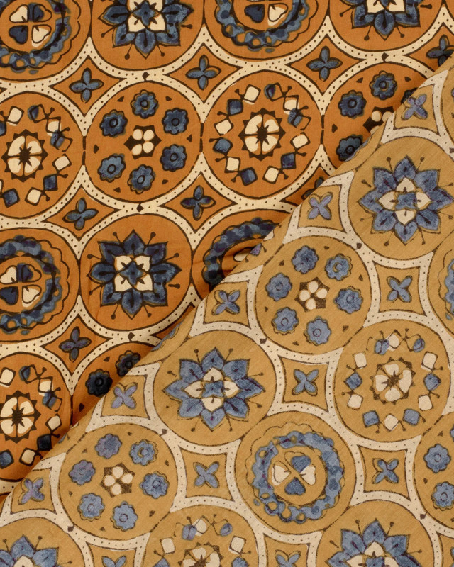 Voile de Coton Esprit Indien Ocre Motif Ethnique Bleu - Mercerine