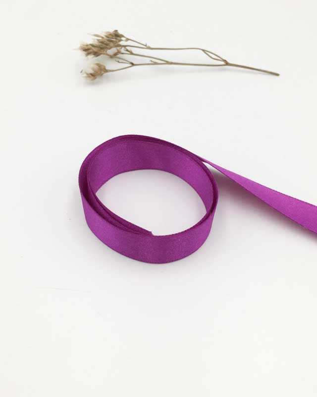 Coupon - Ruban satin violet amarena