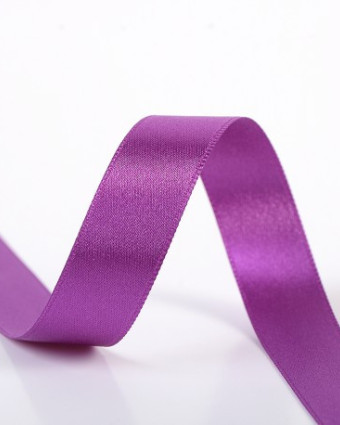 Coupon - Ruban satin violet amarena