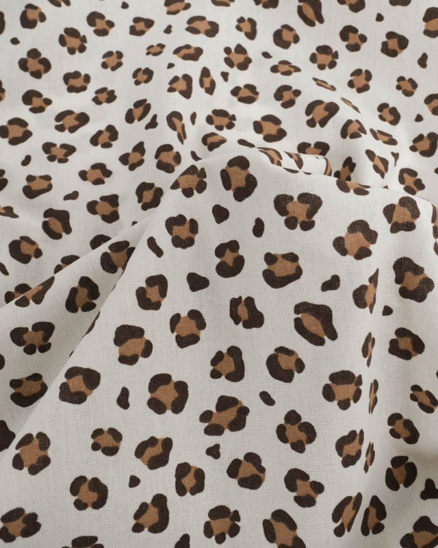 Popeline de Coton Ecrue Motif Petit Léopard Caramel - Mercerine