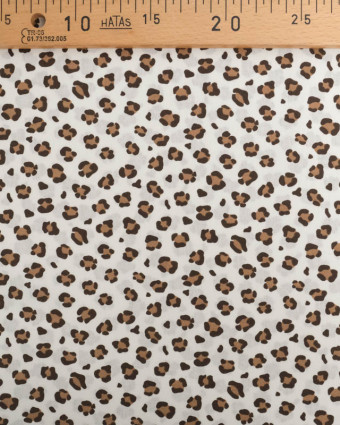 Popeline de Coton Ecrue Motif Petit Léopard Caramel - Mercerine