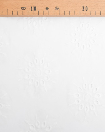 Broderie Anglaise Refined Lace - Mercerine