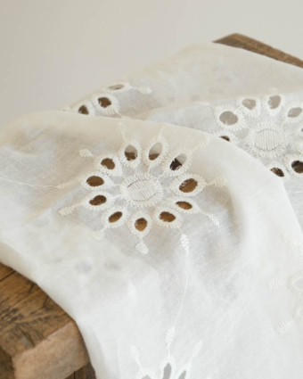Broderie Anglaise Refined Lace - Mercerine