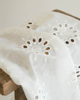 Broderie Anglaise Refined Lace - Mercerine
