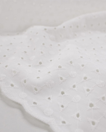 Coupon - Broderie Anglaise blanc sweet Mary x10cm