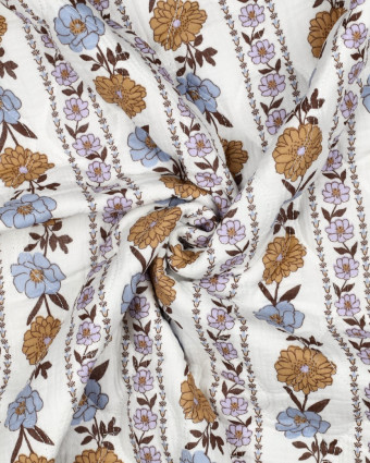 Tissu Matelassé Double Gaze Blanc Motif Fleuri Lilas et Bleu - Mercerine