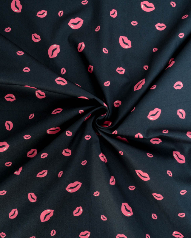 Popeline de Coton Bouche Rose Fond Navy - Mercerine