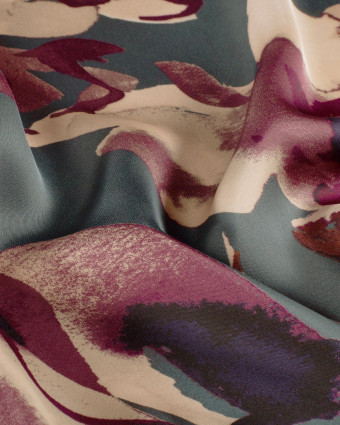 Tissu Satin Duchesse Bleu Gris Motif Floral Aubergine - Mercerine