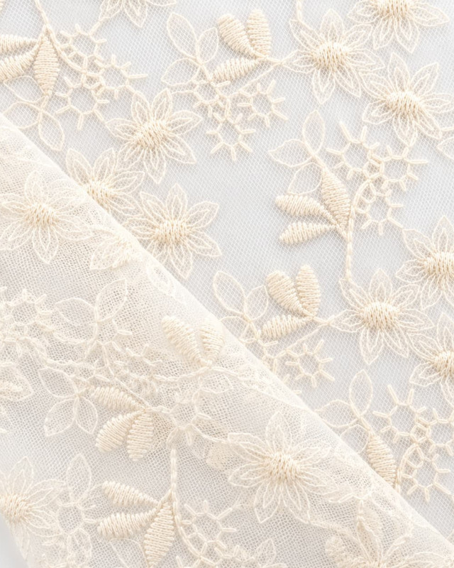 Dentelle sur Tulle Écru Brodé Fleuri au Mètre - Mercerine