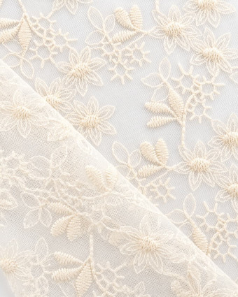 Dentelle sur Tulle Écru Brodé Fleuri au Mètre - Mercerine
