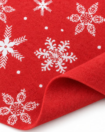 Feutrine rouge flocons blancs – Tissu de Noël | Mercerine