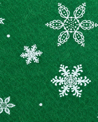 Feutrine verte flocons blancs – Tissu Noël | Mercerine