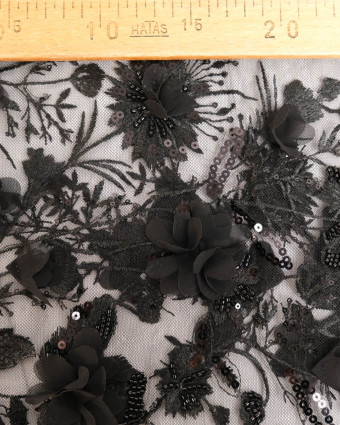 Tulle brodé noir à fleurs en relief - Mercerine